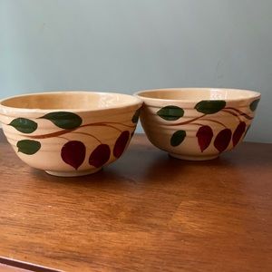 Pair of vintage Watt 05 Ovenware